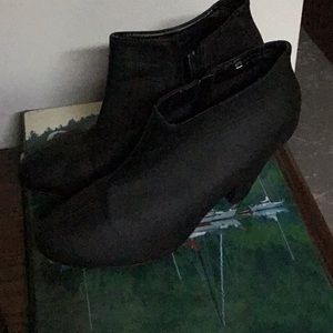 Ardent boot heel